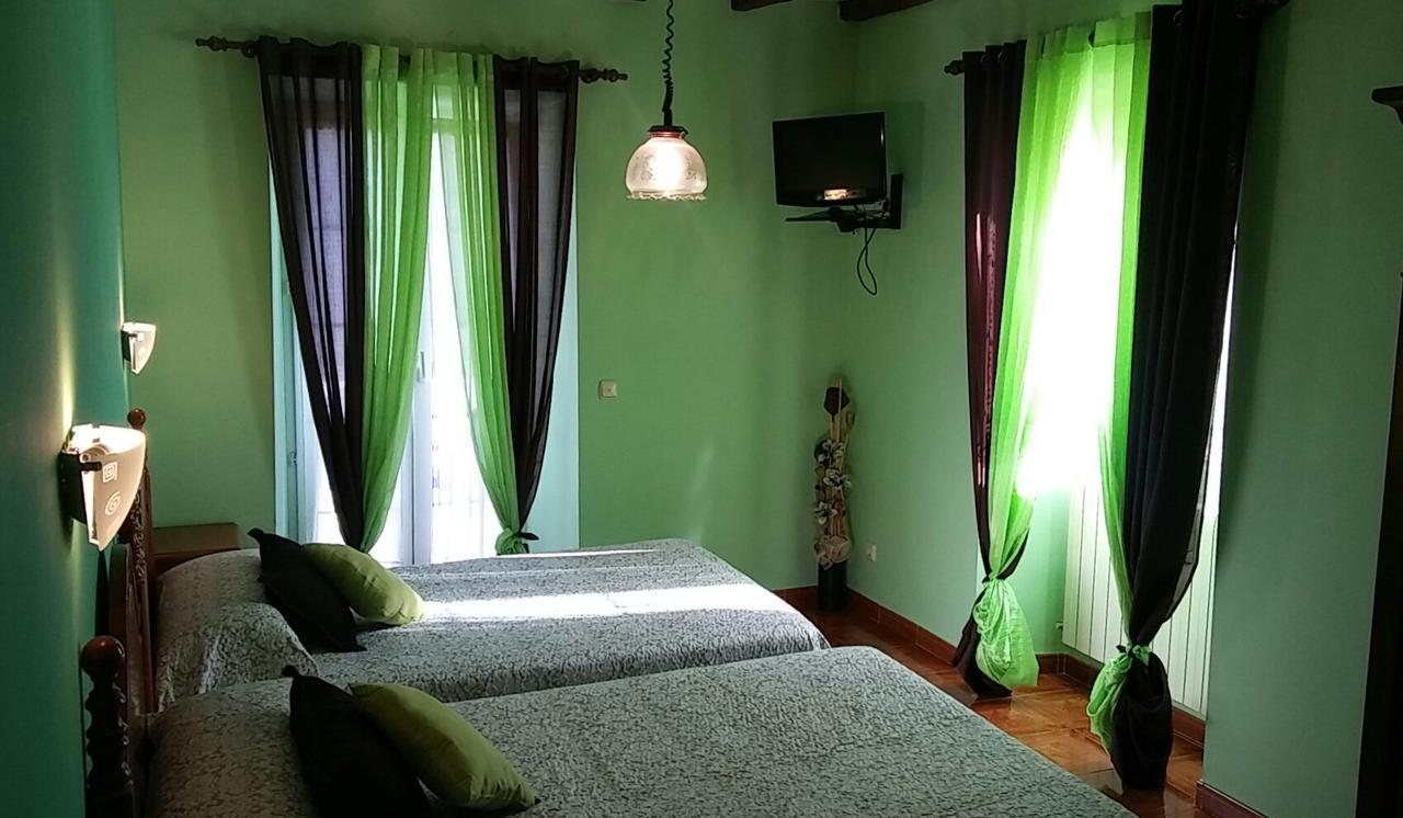 מלון לסאקה Hostal Ekaitza מראה חיצוני תמונה