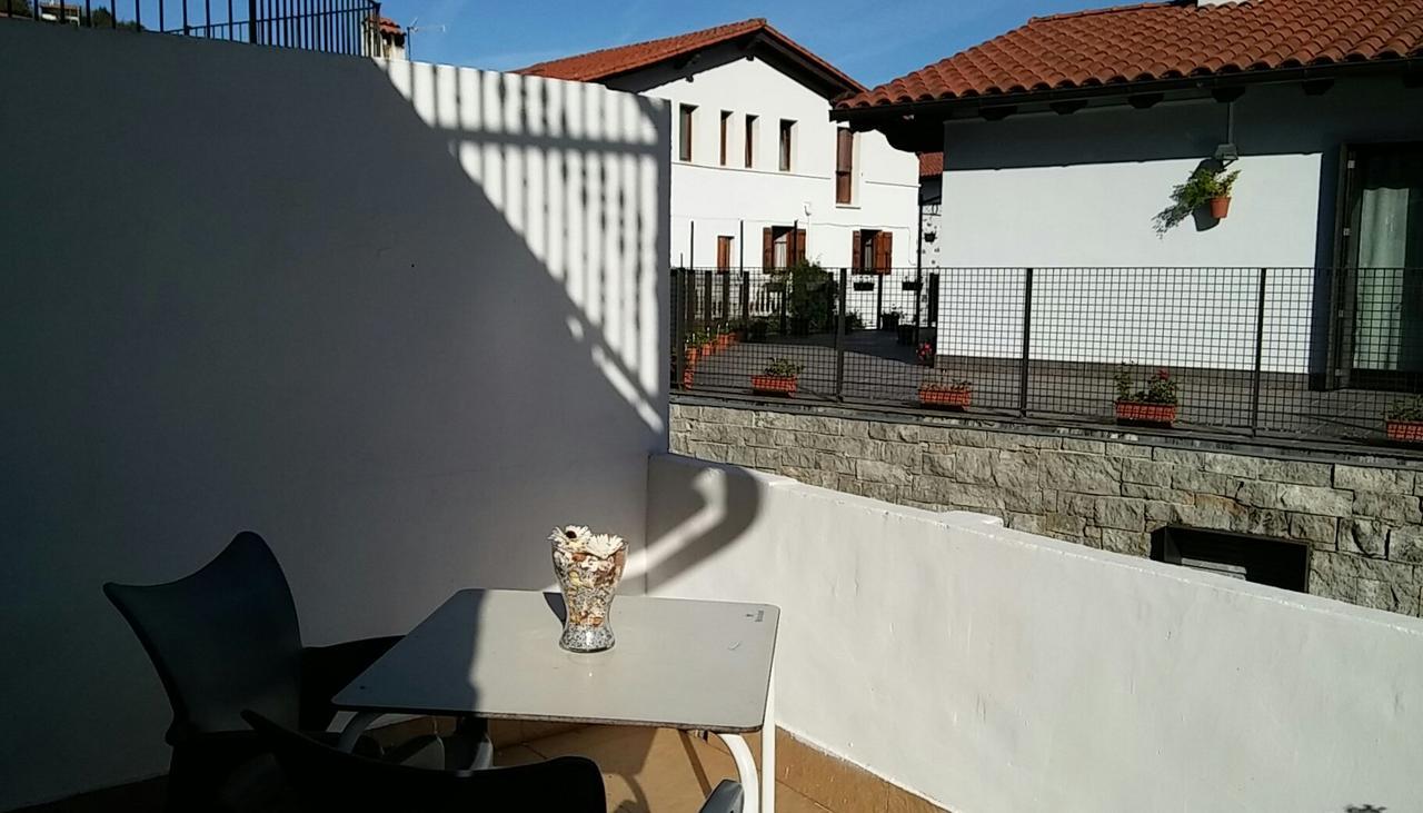 מלון לסאקה Hostal Ekaitza מראה חיצוני תמונה
